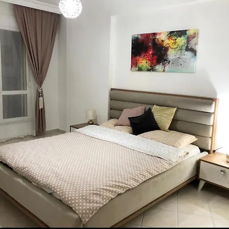 Zentrum Nehe Sandstrand 알란야